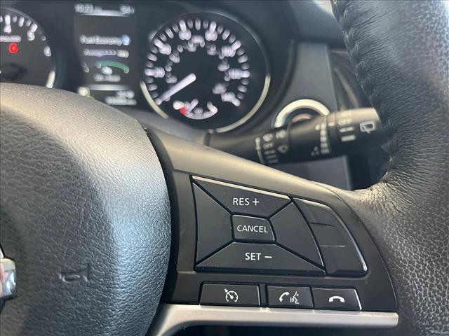 Used 2017 Nissan Rogue SV w/ SV Premium Package image 18