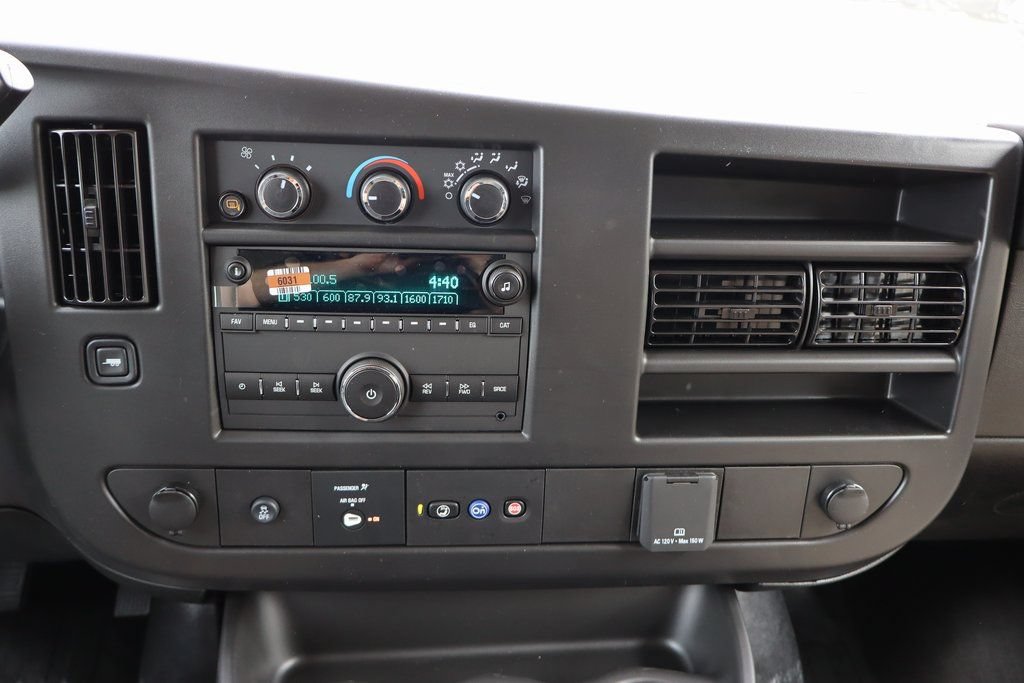 New 2025 Chevrolet Express 3500 w/ Chrome Appearance Package RWD image 6