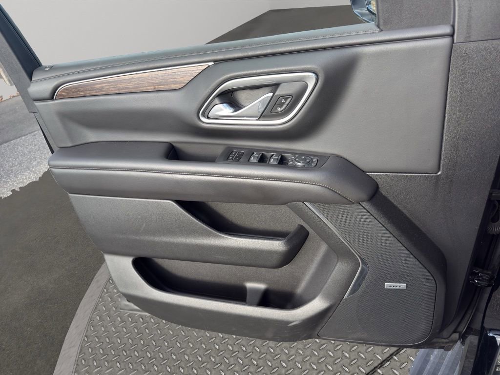 Used 2021 Chevrolet Tahoe High Country w/ Premium Package image 14