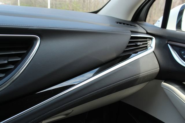 Used 2022 Buick Enclave Avenir w/ Avenir Technology Package image 22