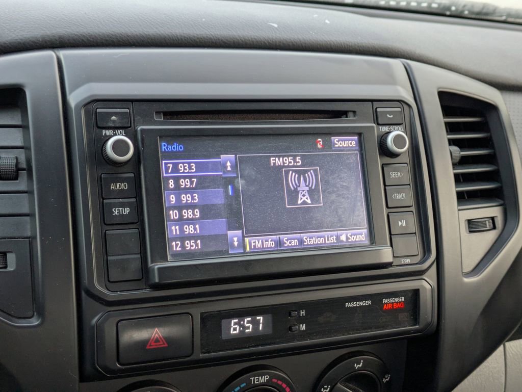 Used 2014 Toyota Tacoma 2WD Access Cab image 19