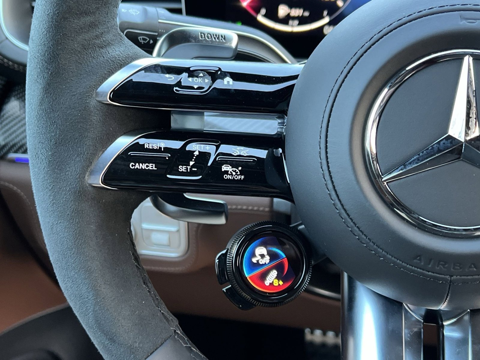 New 2026 Mercedes-Benz GLE 53 AMG 4MATIC Coupe image 32