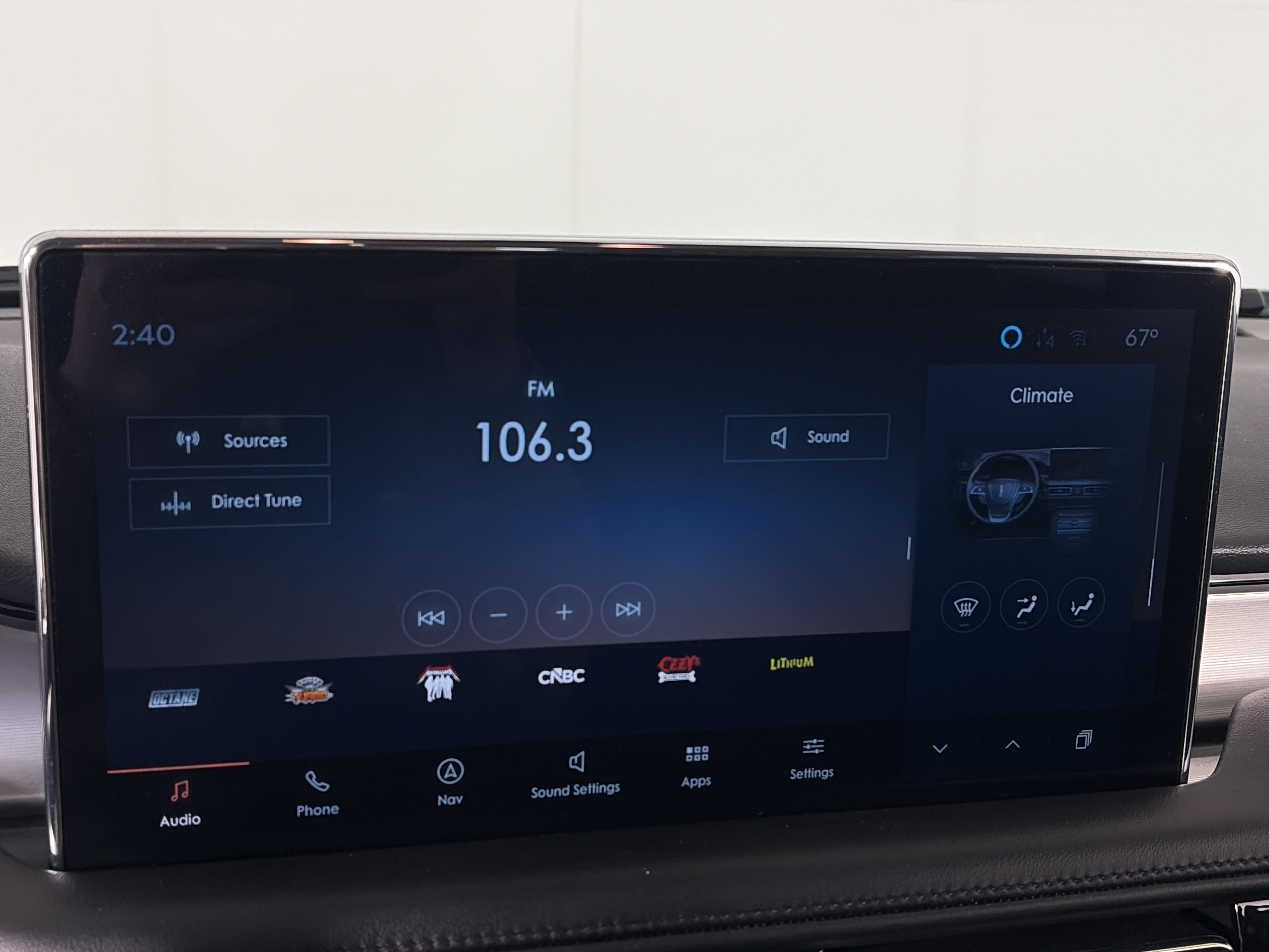 Used 2021 Lincoln Nautilus AWD w/ Equipment Group 101A image 19