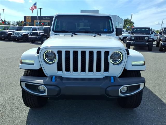 Used 2023 Jeep Wrangler Unlimited Sahara w/ Cold Weather Group AWD/4WD image 11