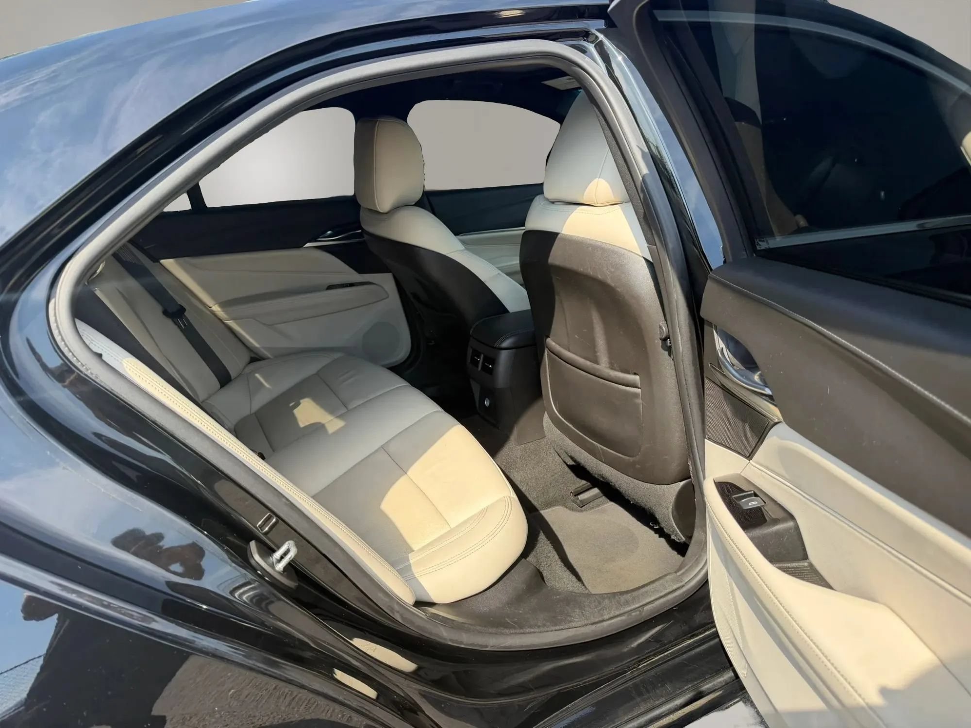 Used 2022 Cadillac CT4 Premium Luxury AWD/4WD image 29