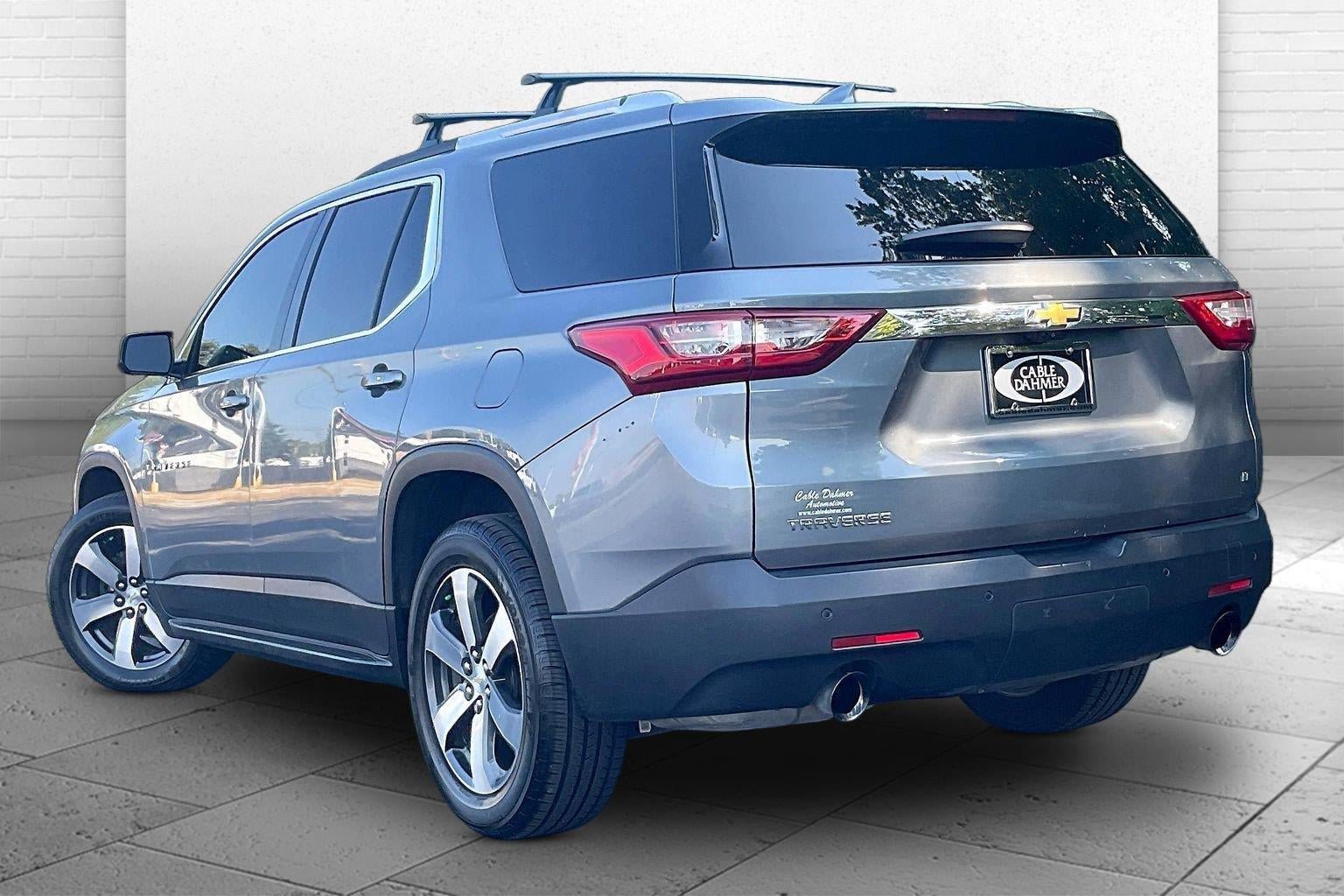 Used 2018 Chevrolet Traverse LT w/ LPO, 'HIT The Road' Package FWD image 11