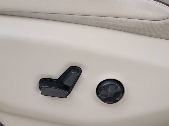 Used 2020 Chrysler Pacifica Limited FWD image 14
