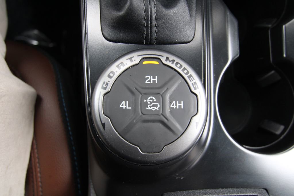 Used 2024 Ford Bronco Outer Banks image 26