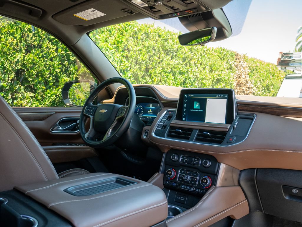 Used 2023 Chevrolet Tahoe High Country AWD/4WD image 26