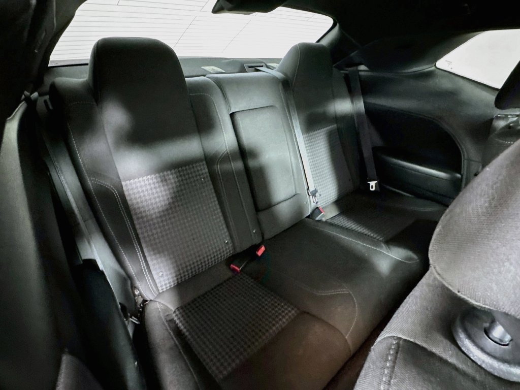 Used 2016 Dodge Challenger SXT RWD image 30