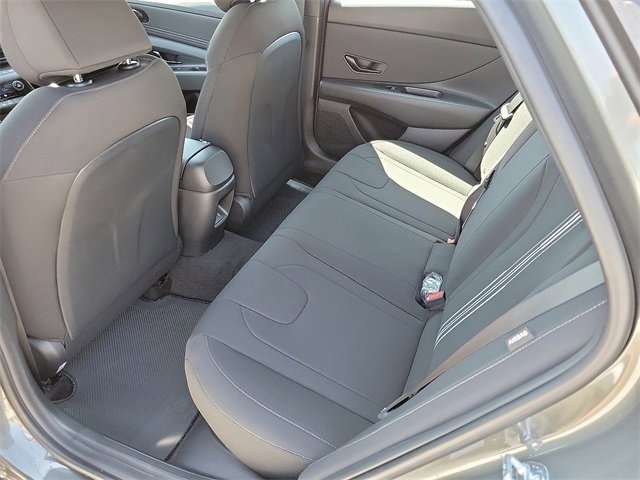 New 2025 Hyundai Elantra SEL image 15