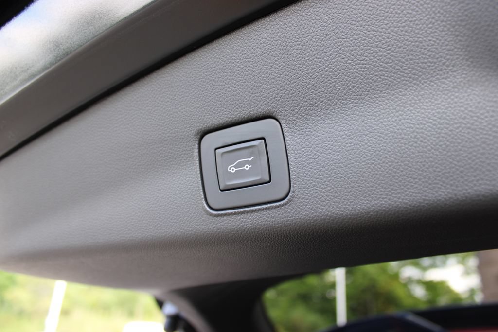 Used 2024 Chevrolet TrailBlazer RS w/ Convenience Package AWD/4WD image 38