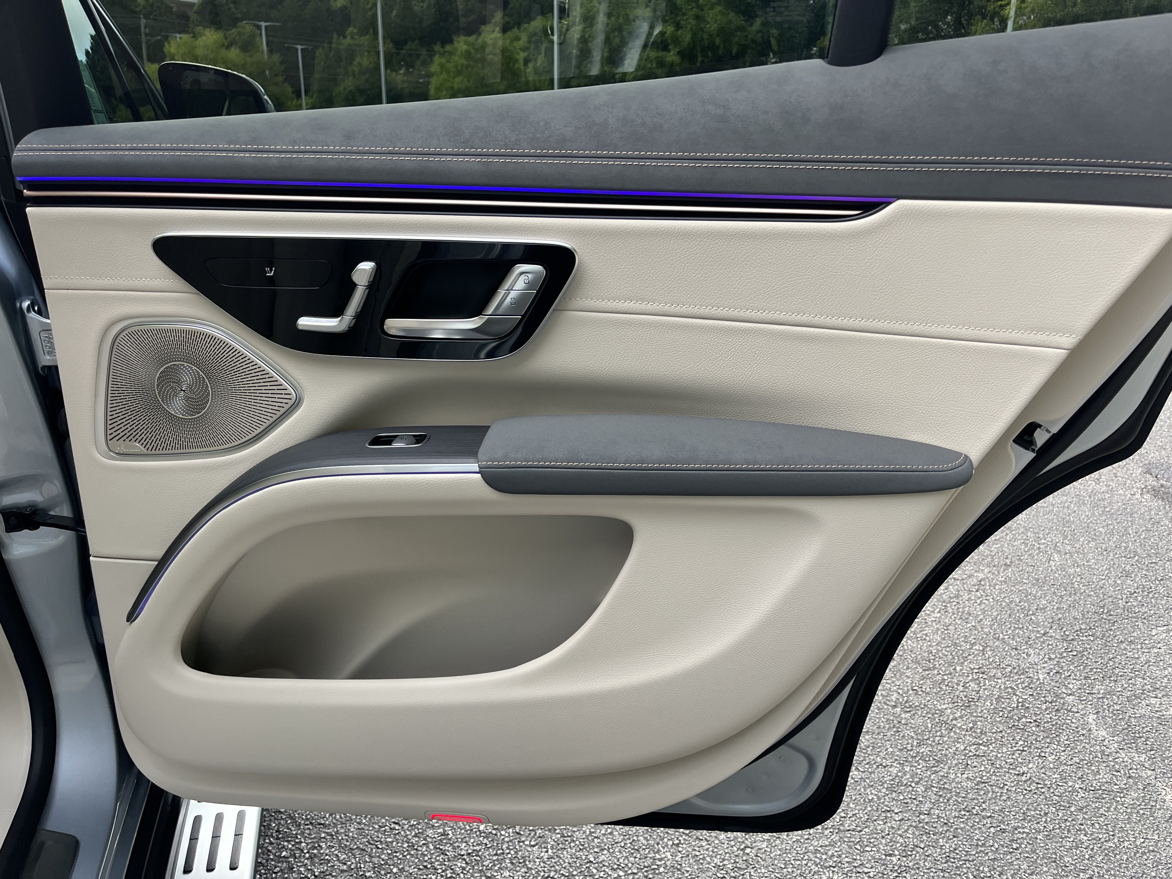 New 2027 Mercedes-Benz EQS 400 4MATIC SUV image 43