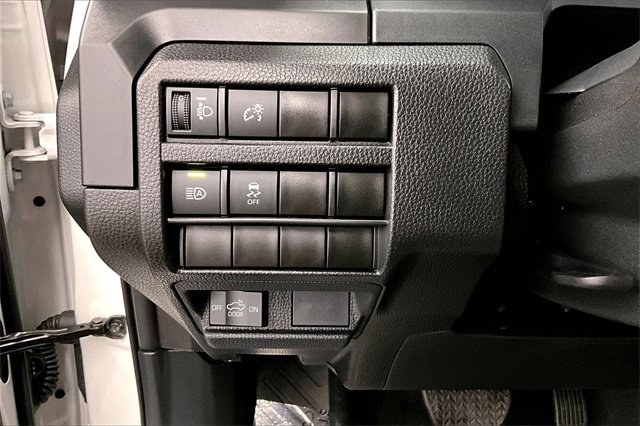 Used 2024 Toyota Tacoma SR image 32