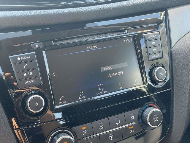 Used 2021 Nissan Rogue Sport S image 12