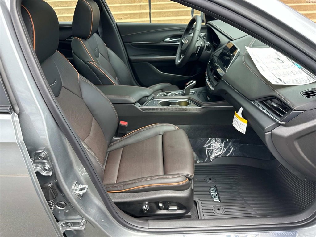 New 2026 Cadillac CT4 V image 9