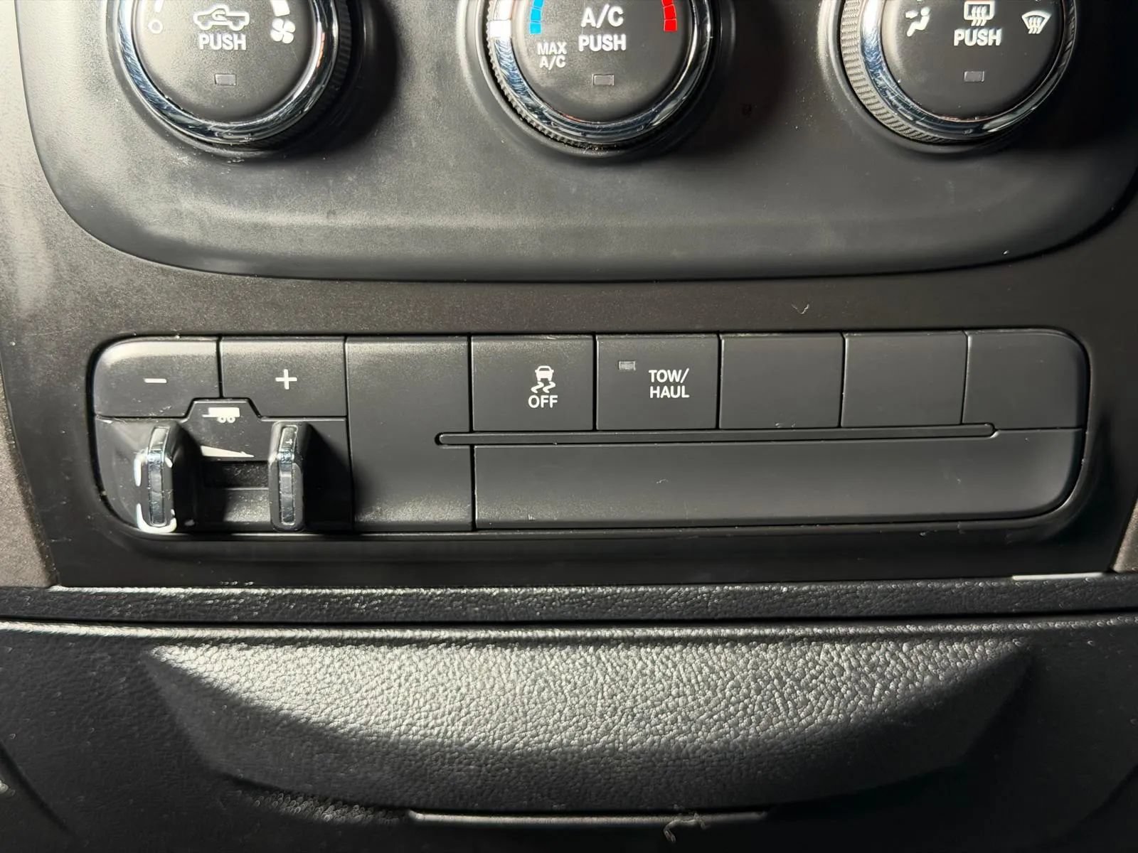 Used 2018 RAM 1500 Tradesman w/ Popular Equipment Group AWD/4WD image 31