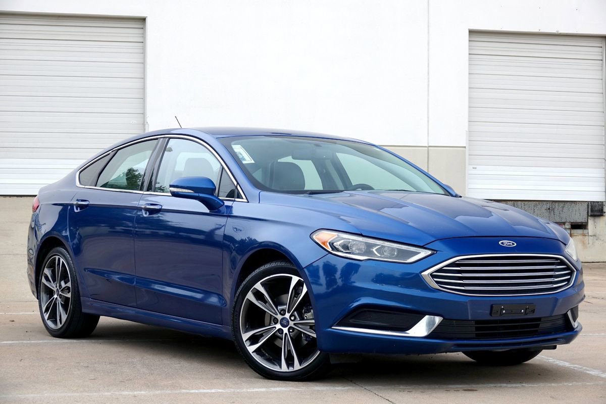 Used 2018 Ford Fusion SE w/ Fusion SE Technology Package image 1
