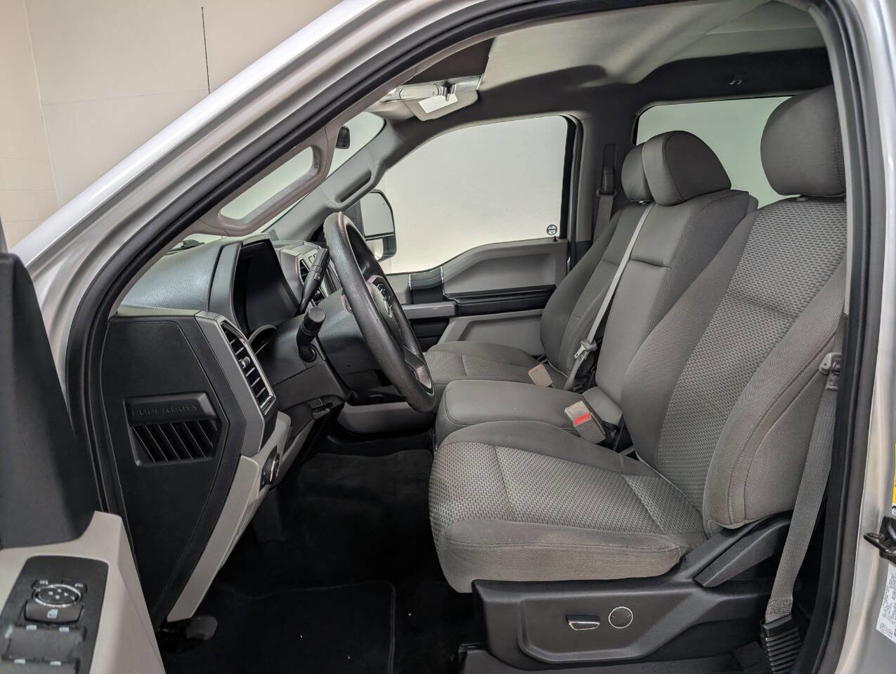 Used 2018 Ford F250 XLT w/ XLT Value Package image 7