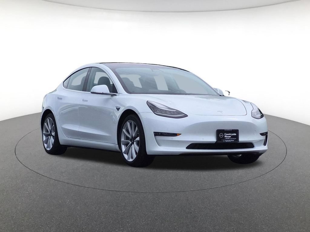 Used 2018 Tesla Model 3 Mid Range RWD image 3