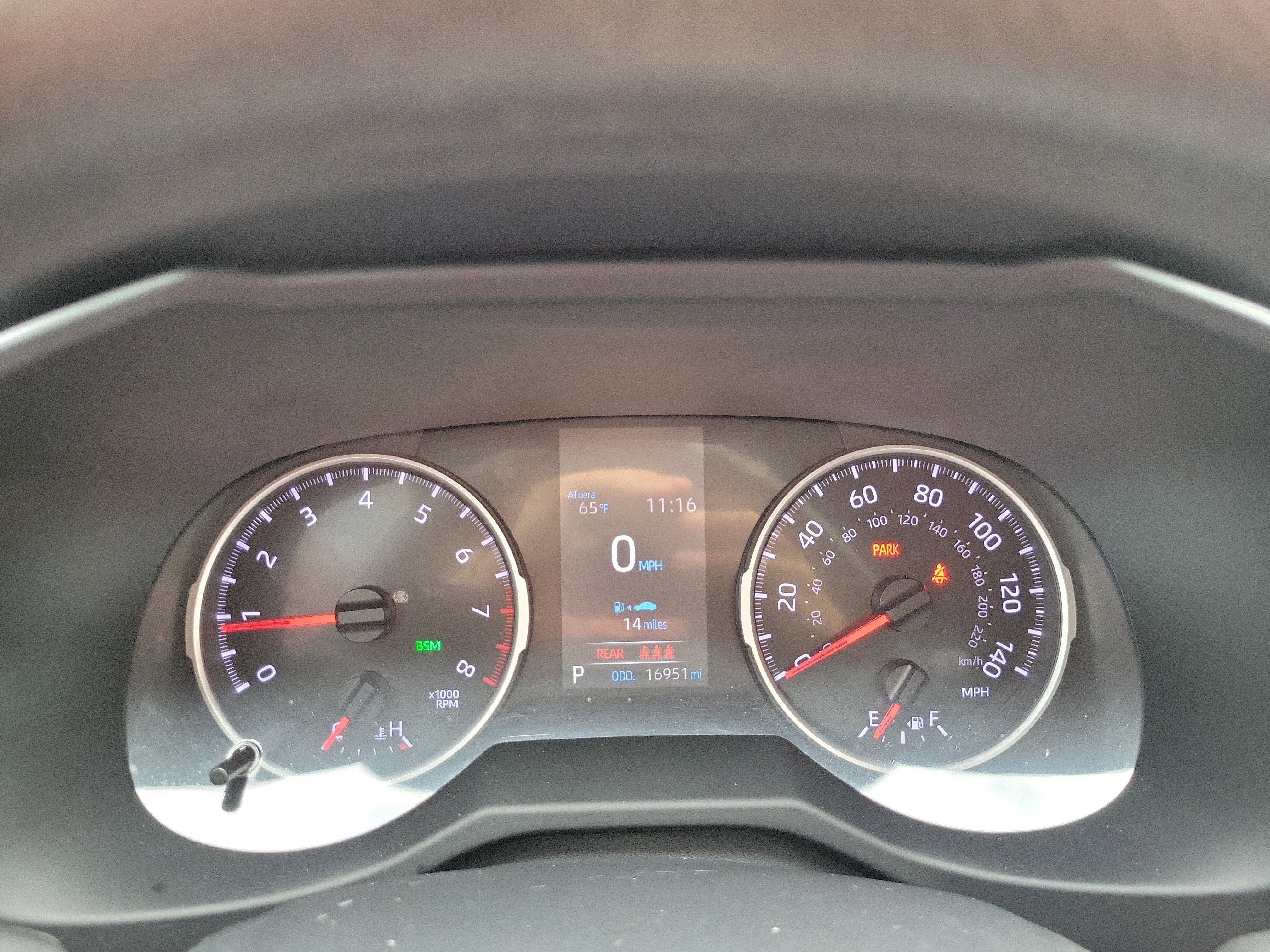 Used 2021 Toyota RAV4 XLE image 24