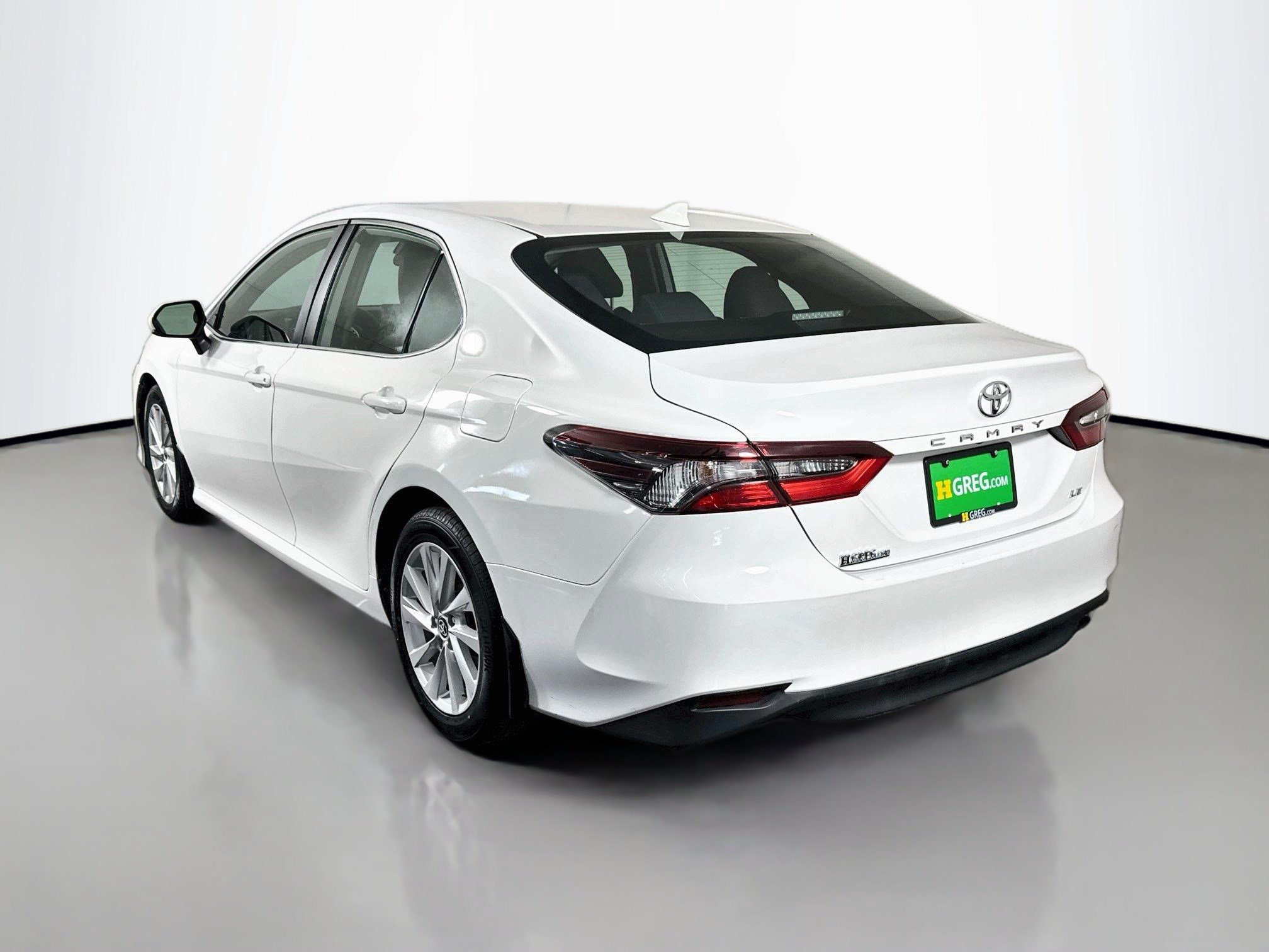 Used 2021 Toyota Camry LE FWD image 7