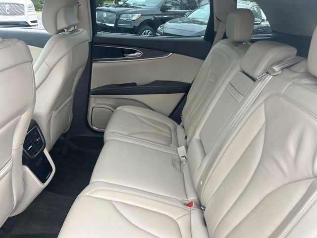 Used 2017 Lincoln MKX Select w/ Select Plus Package FWD image 14