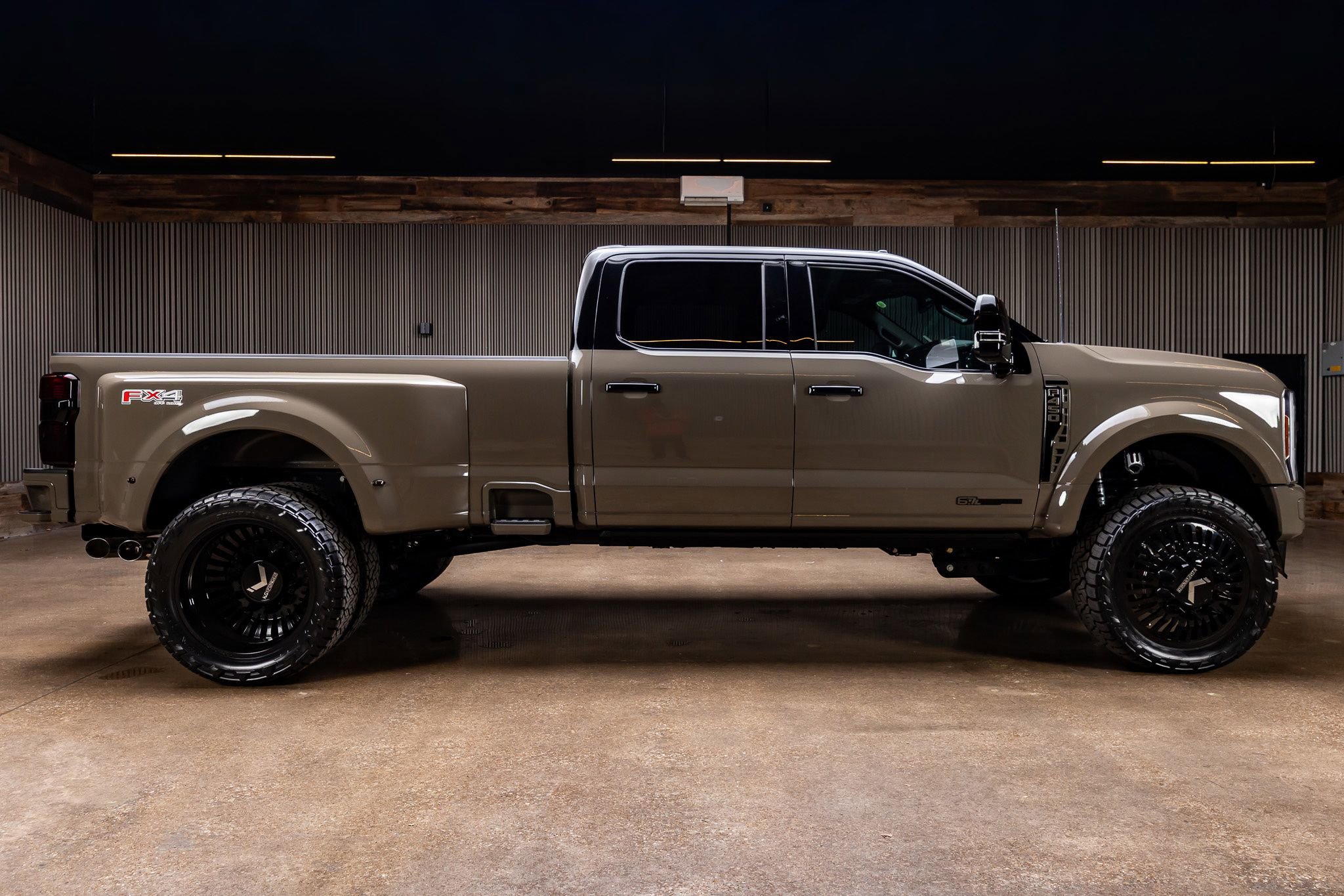 Used 2026 Ford F450 King Ranch w/ Chrome Package image 11