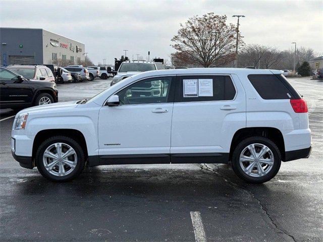 Used 2017 GMC Terrain SLE image 8