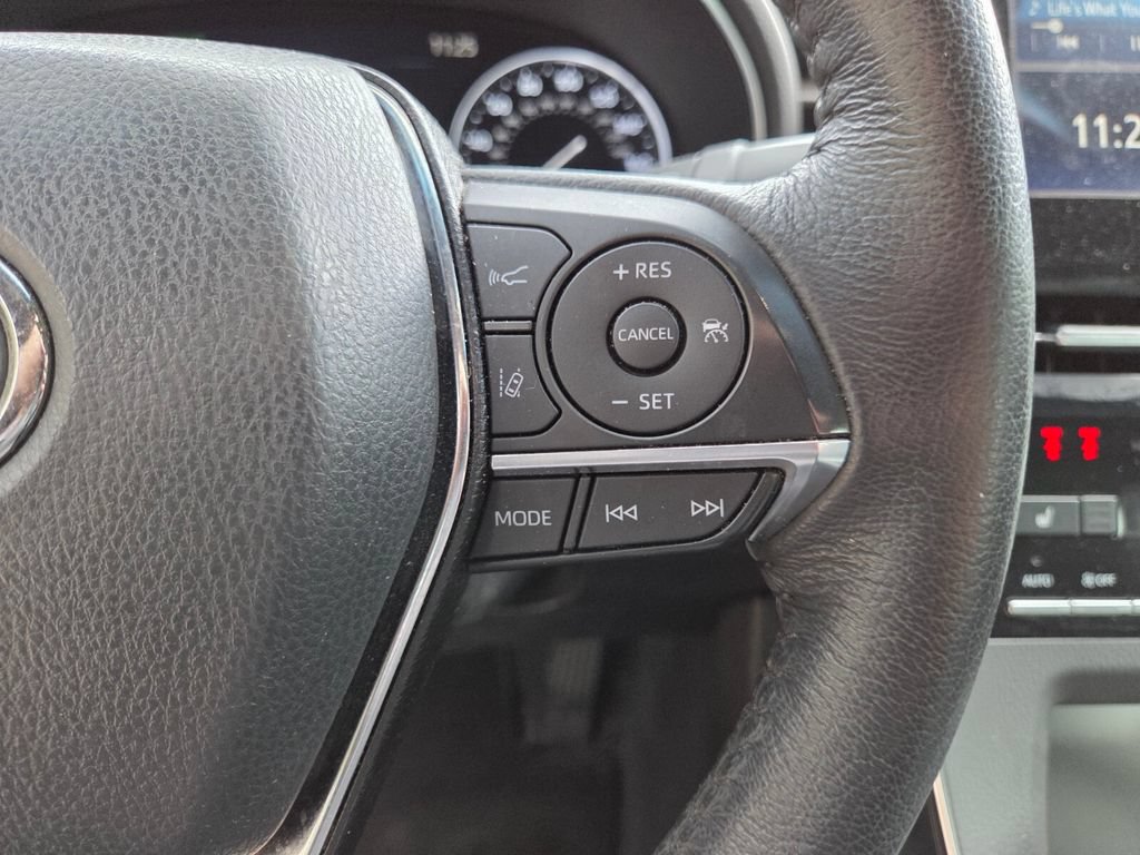 Certified 2021 Toyota Avalon XLE FWD image 30