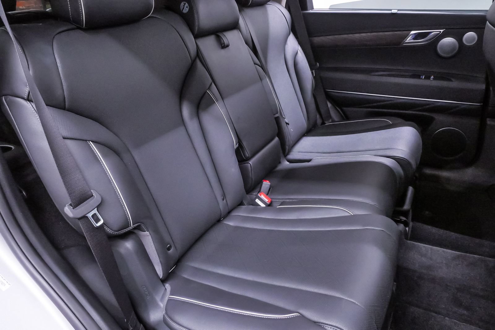 Certified 2025 Genesis GV80 3.5T Advanced image 12