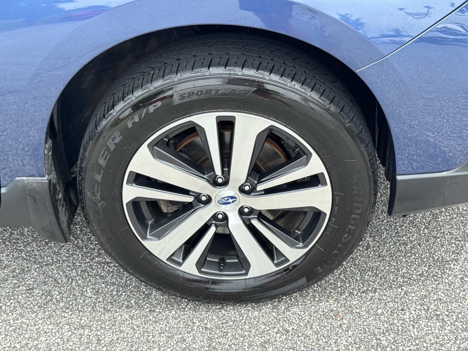 Used 2019 Subaru Outback 2.5i Limited AWD/4WD image 12