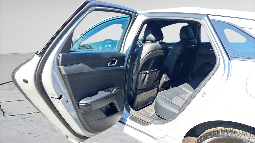 Used 2022 Kia K5 GT-Line FWD image 23