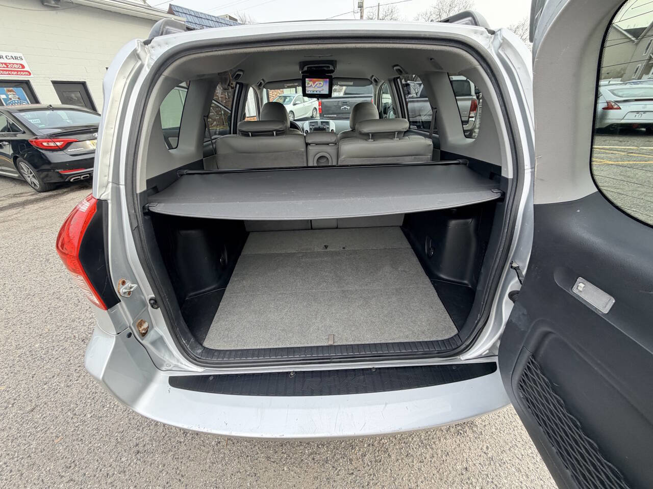 Used 2008 Toyota RAV4 Base 4x4 4dr SUV image 52