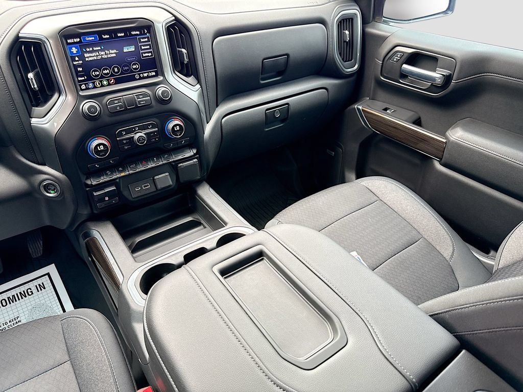Used 2020 Chevrolet Silverado 1500 RST AWD/4WD image 27