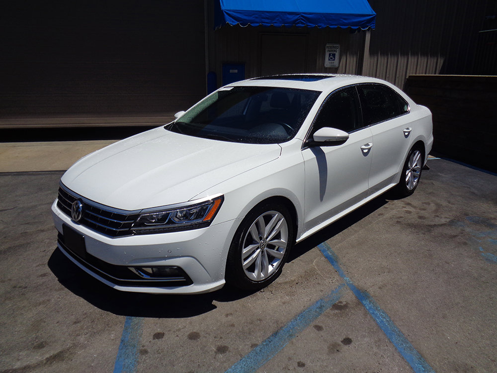 Used 2018 Volkswagen Passat 2.0T SE FWD image 1