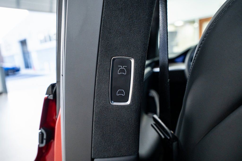 Used 2024 Tesla Model X image 56