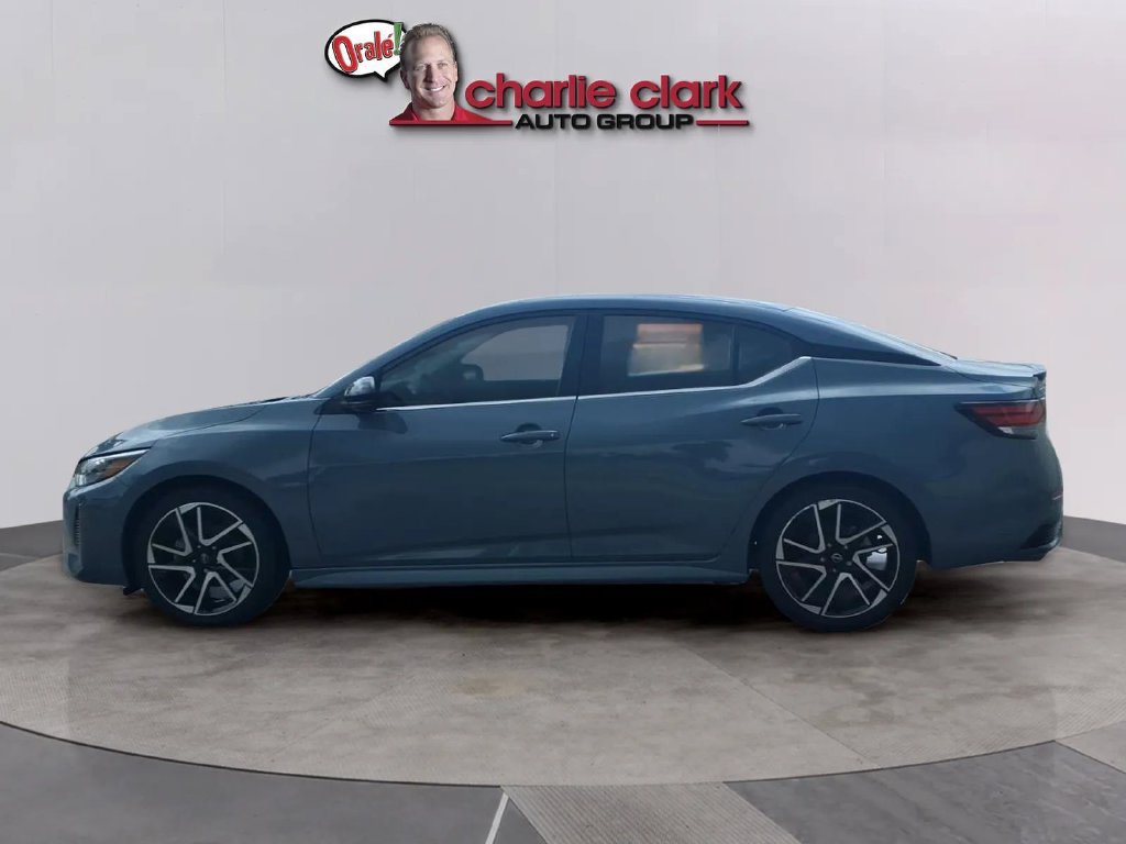 Certified 2025 Nissan Sentra SR FWD image 2