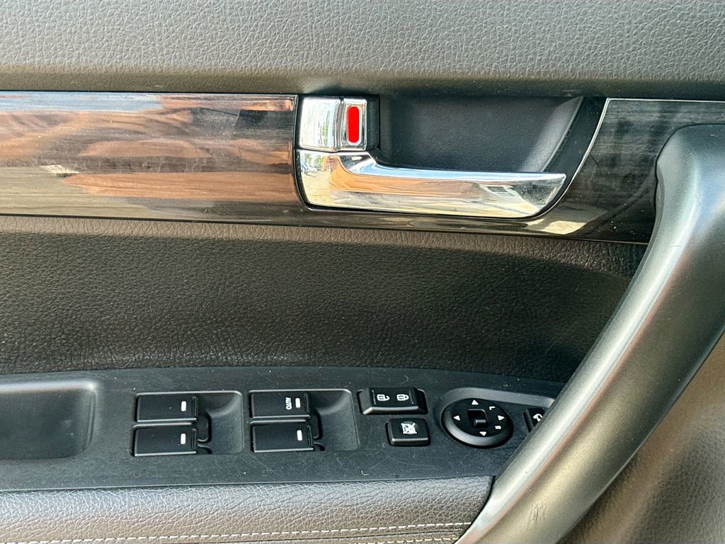 Used 2012 Kia Sorento EX w/ EX V6 Premium Pkg FWD image 23