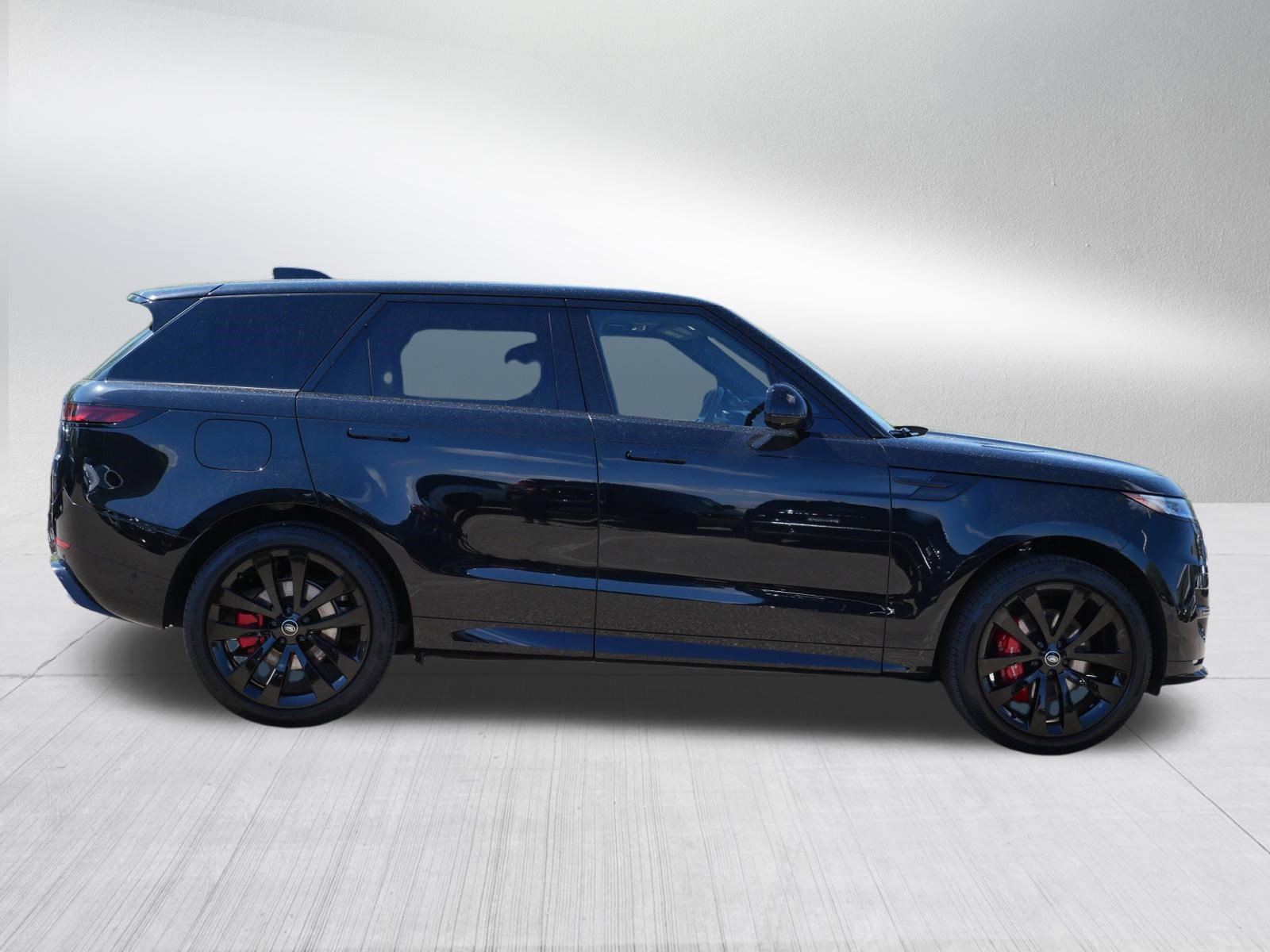 Used 2025 Land Rover Range Rover Sport Dynamic SE AWD/4WD image 6