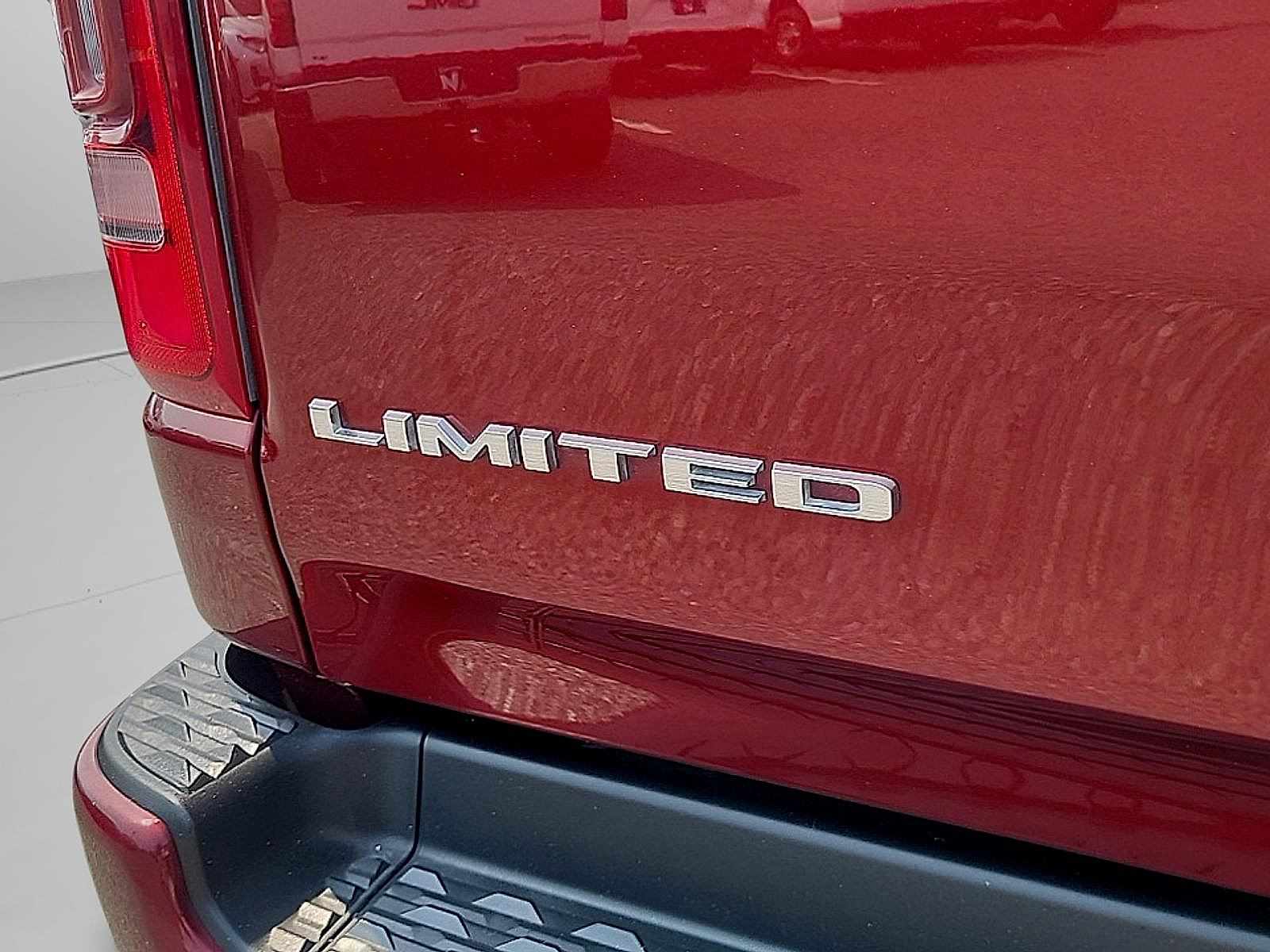 Used 2019 RAM 1500 Limited AWD/4WD image 32