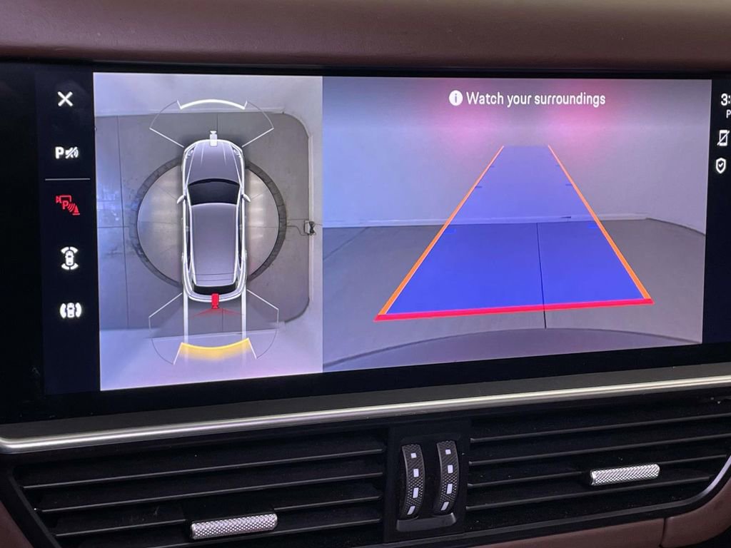 Certified 2023 Porsche Cayenne GTS image 31