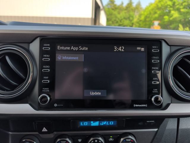 Used 2021 Toyota Tacoma SR5 AWD/4WD image 23