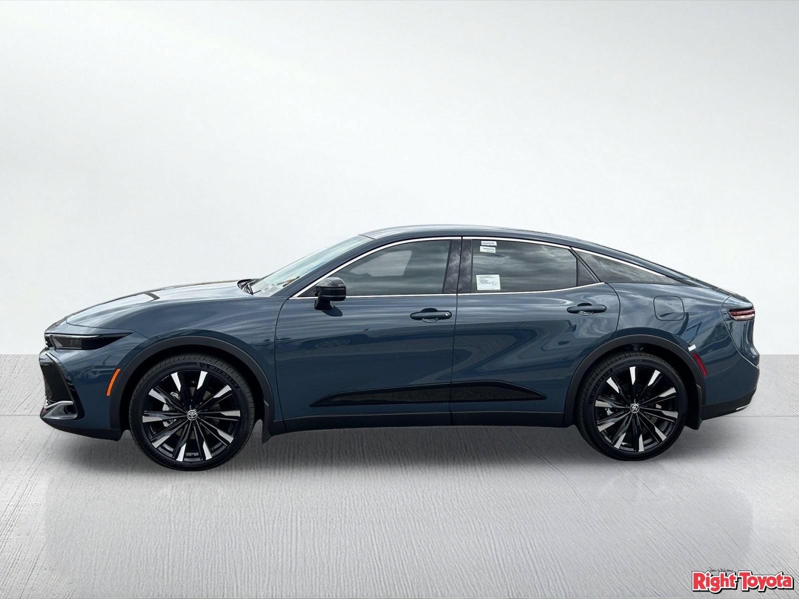 New 2026 Toyota Crown Platinum AWD/4WD image 3
