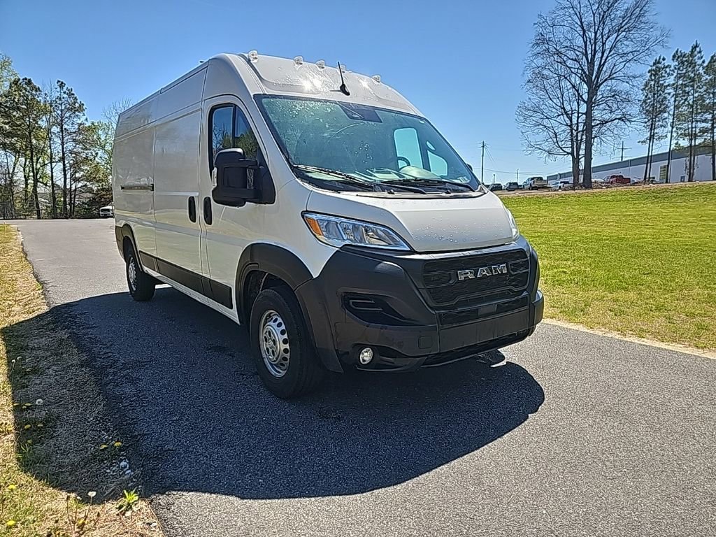 Used 2025 RAM ProMaster 2500 w/ Convenience Group image 3