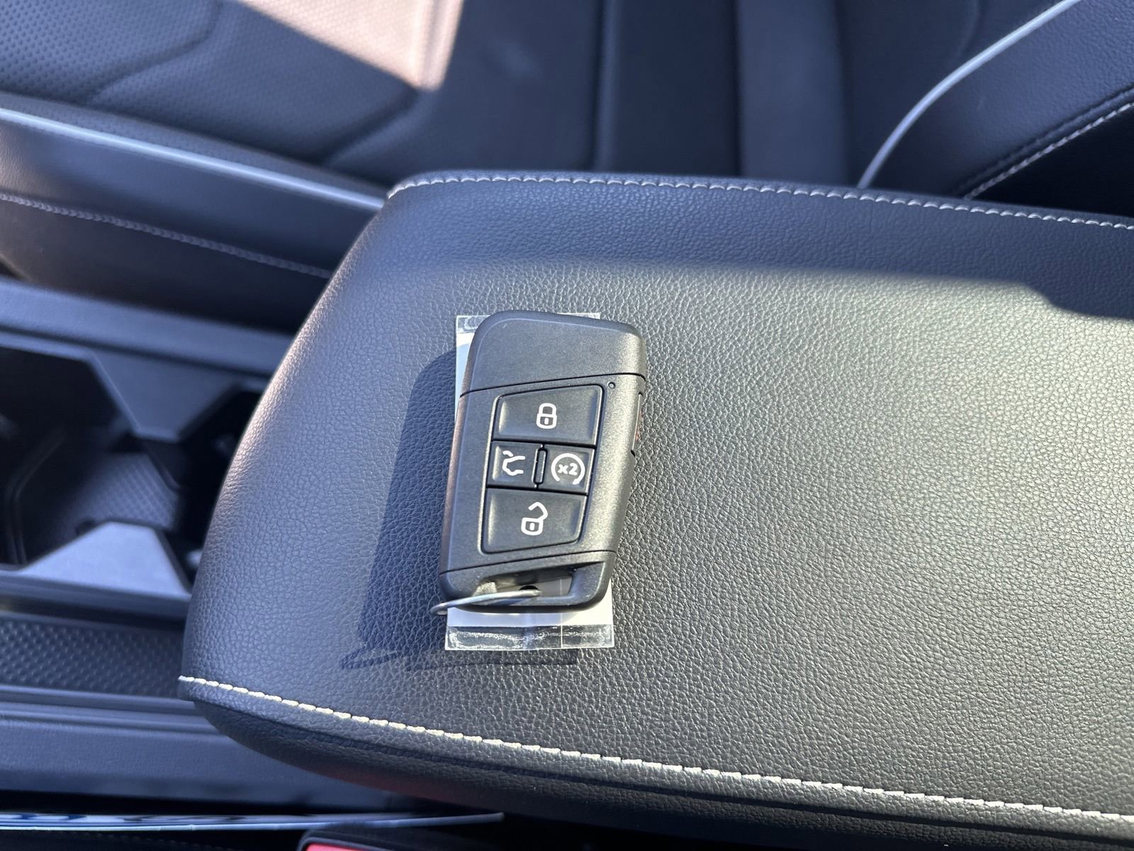 Certified 2022 Volkswagen Tiguan SEL R-Line image 73