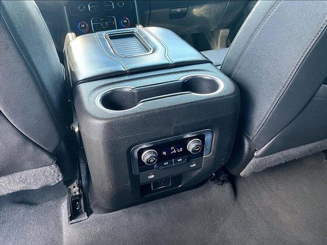 Used 2023 Chevrolet Suburban LT RWD image 24