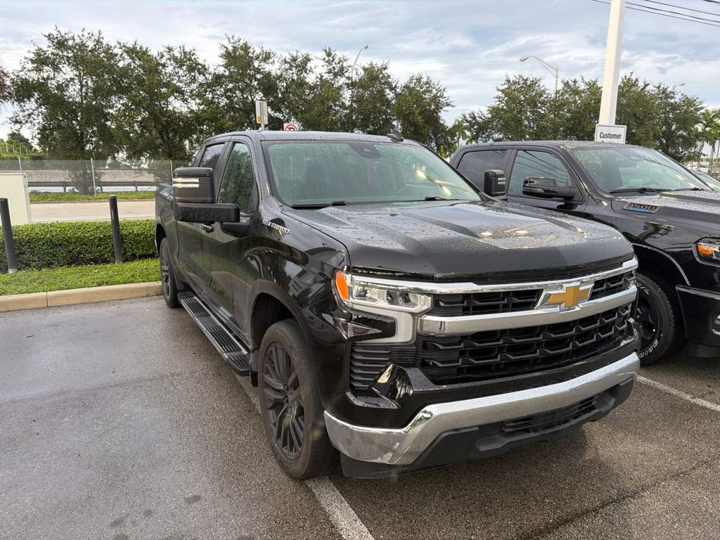 Used 2023 Chevrolet Silverado 1500 LT RWD image 4