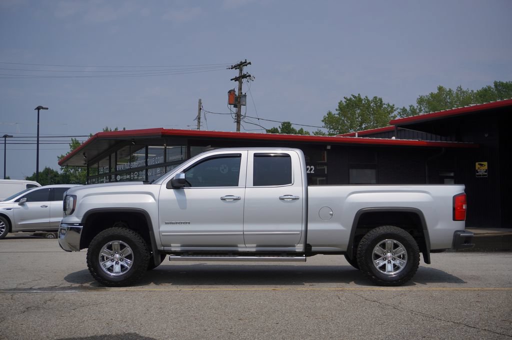 Used 2018 GMC Sierra 1500 SLE w/ SLE Value Package AWD/4WD image 4
