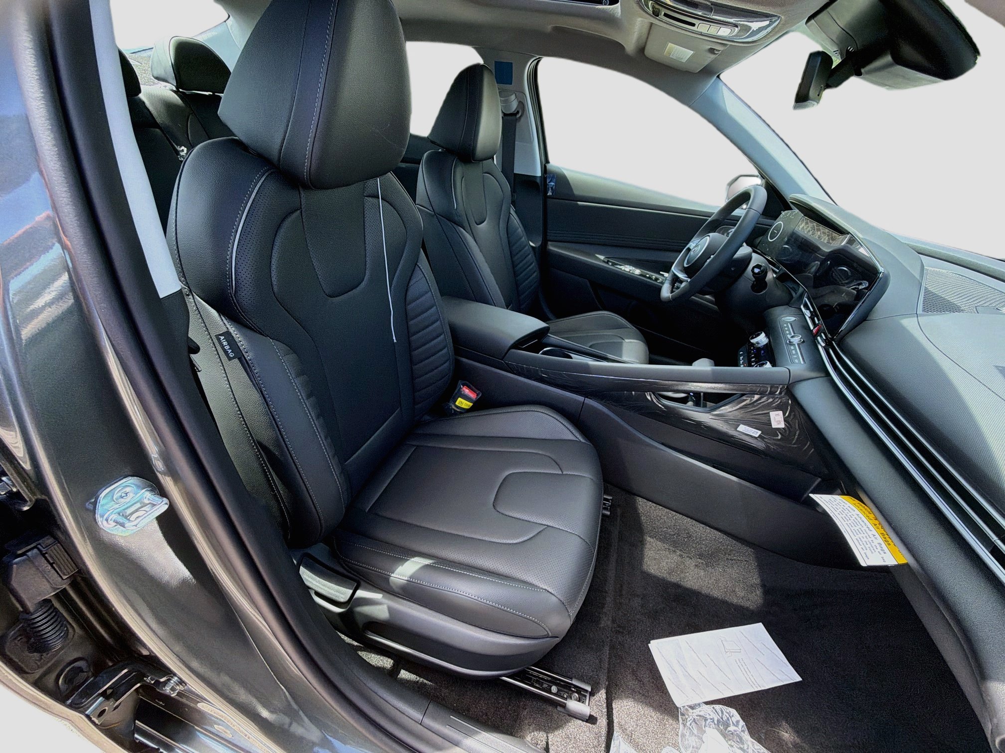 New 2026 Hyundai Elantra Limited FWD image 22